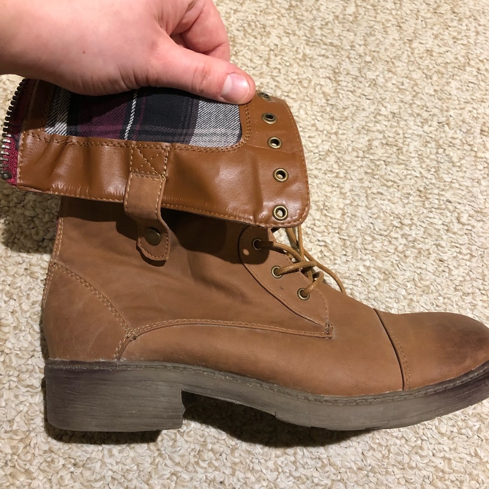 Cathy Jean Combat Boot - Picture 3 of 8